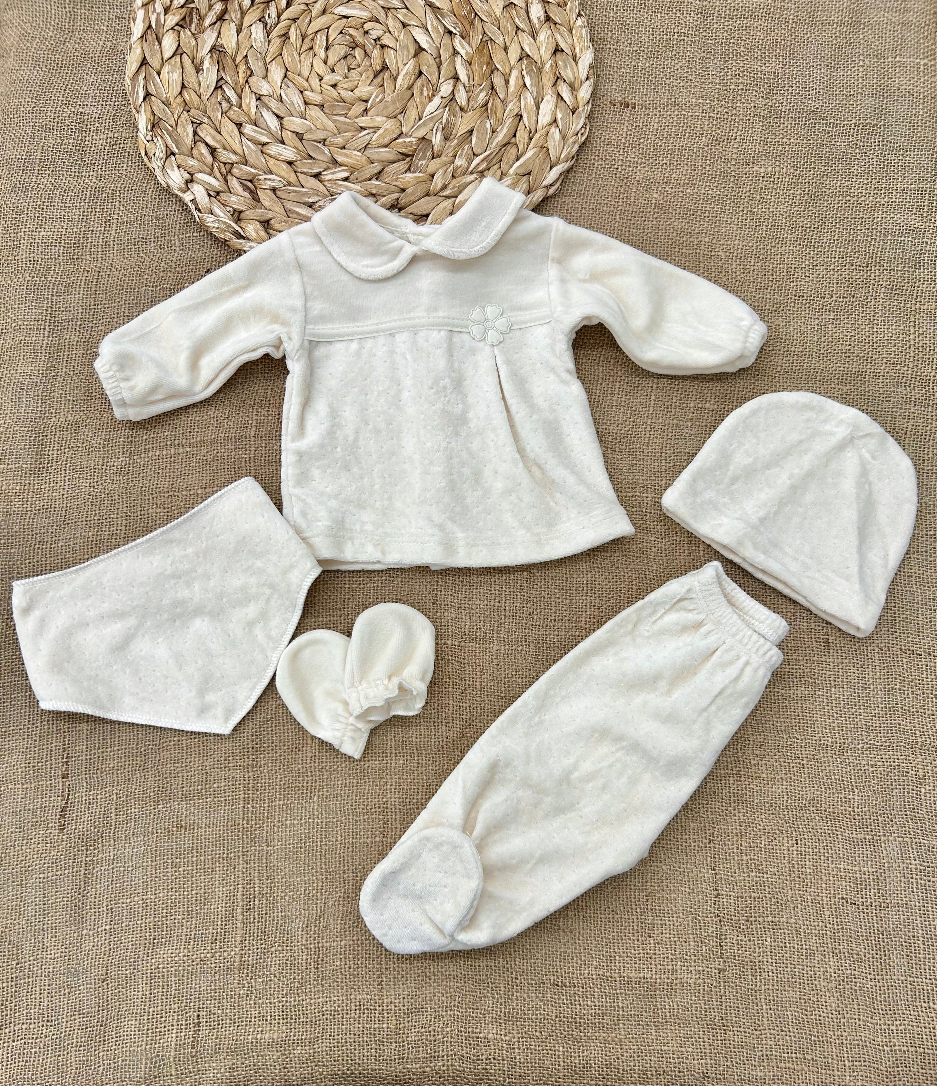 طقم مخمل 5 قطع  فيونكا