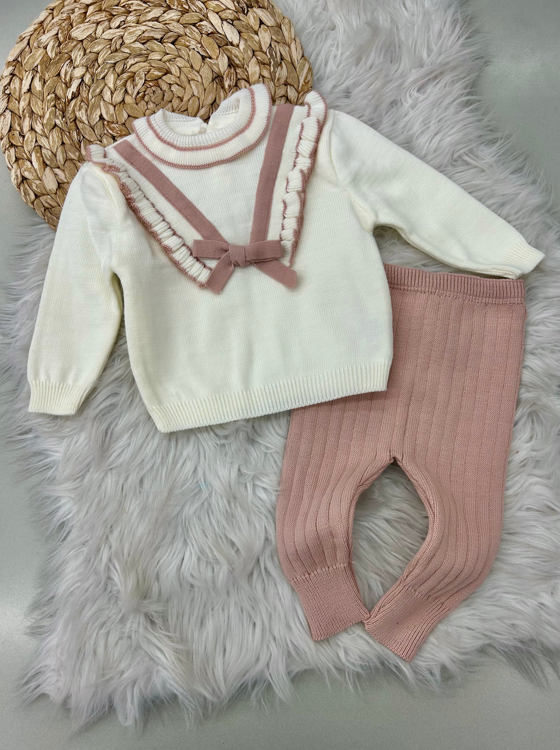 طقم صوف بناتي