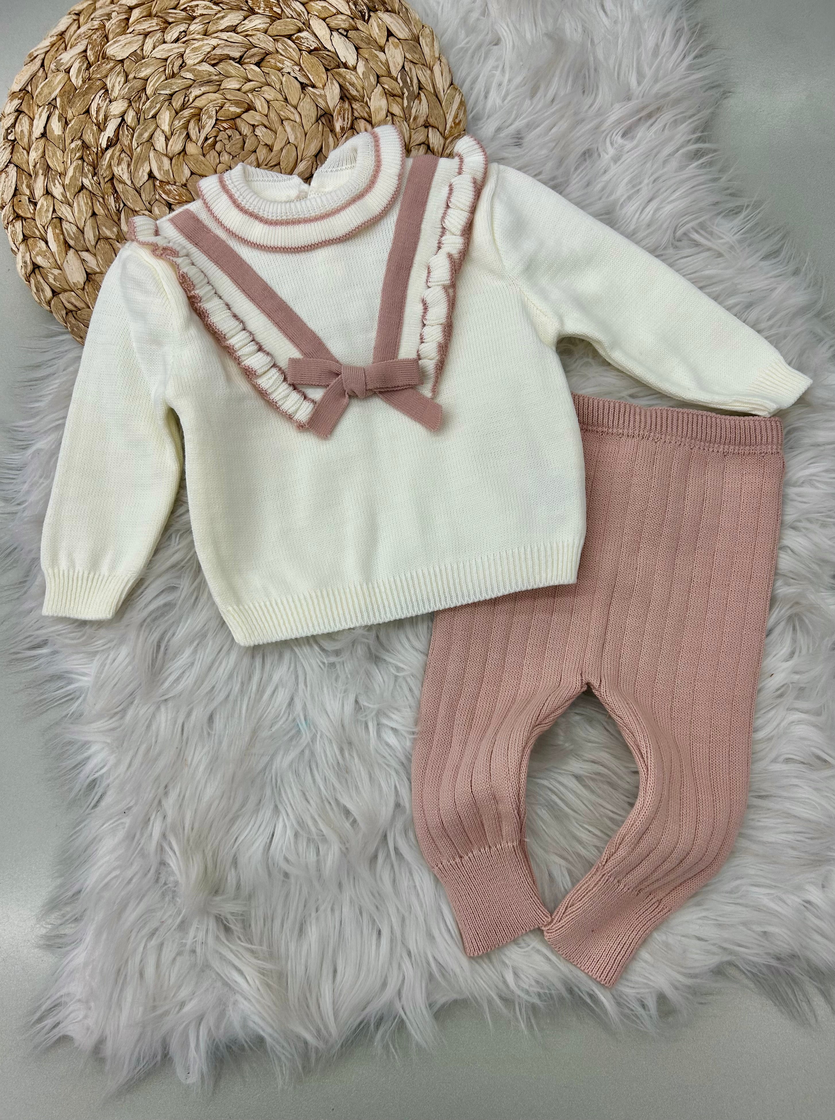 طقم صوف بناتي