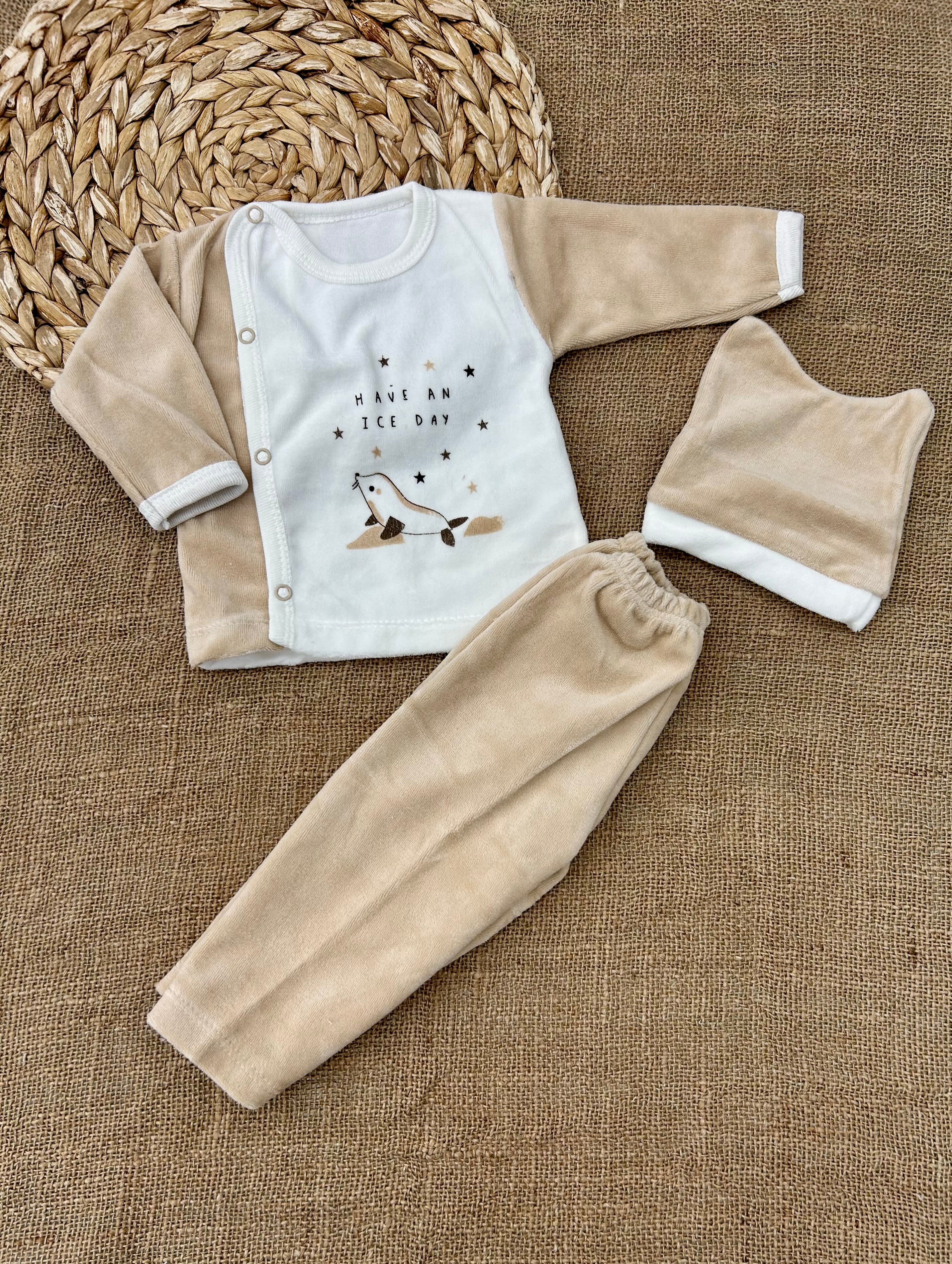 بيجامة بيبي مخمل 3 قطع بدون رجل