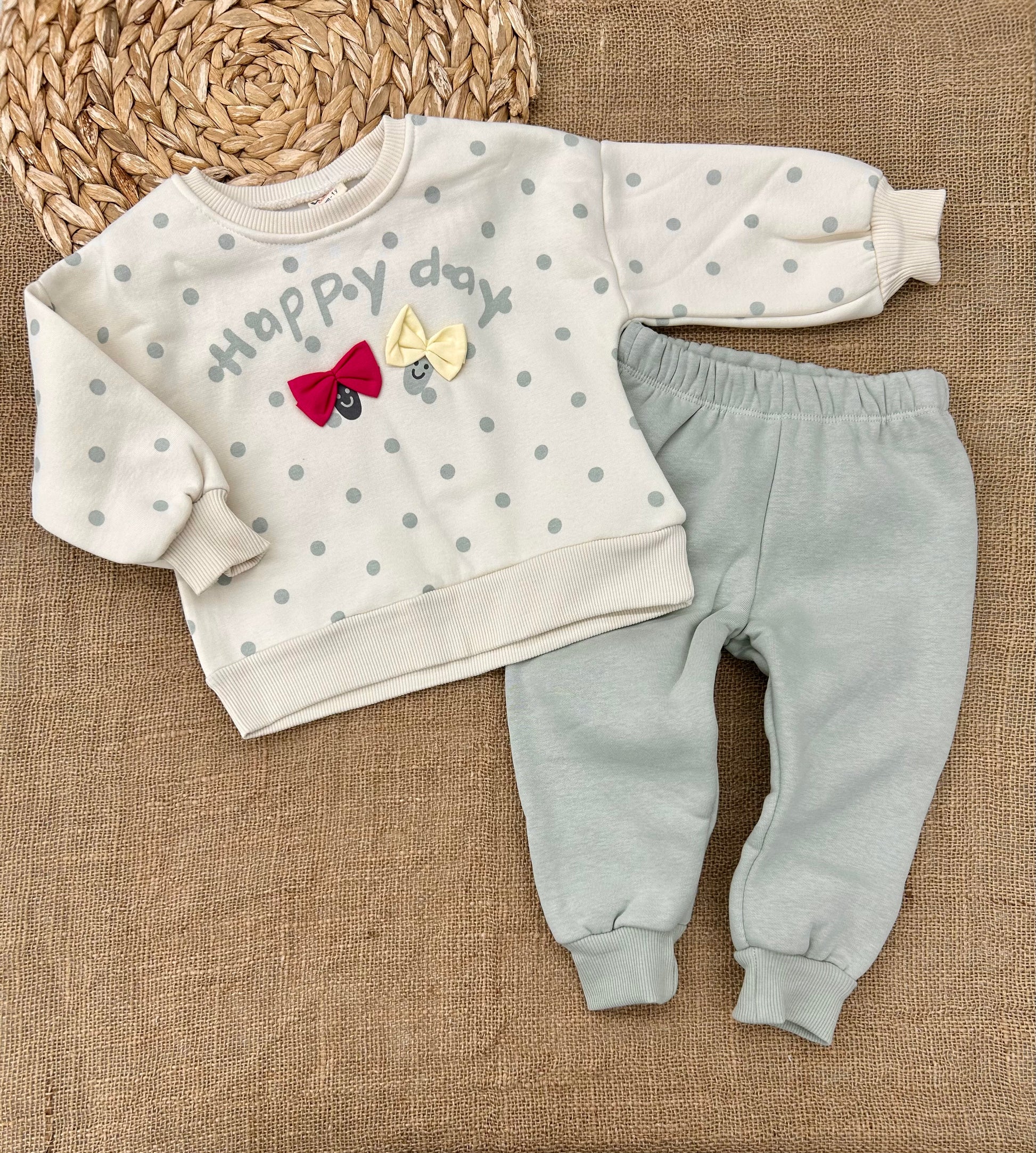 Happy day تريننغ فوتر