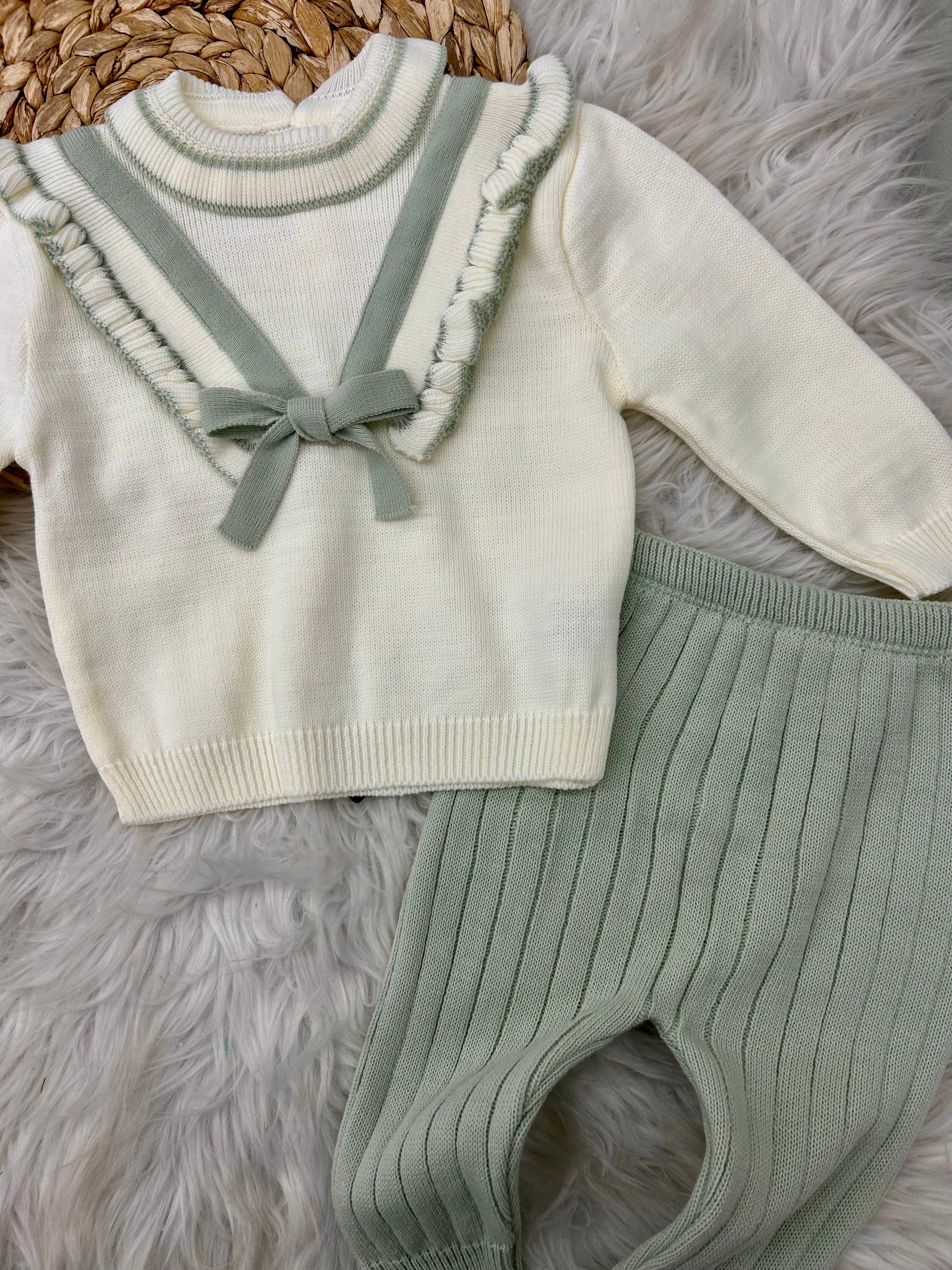 طقم صوف بناتي