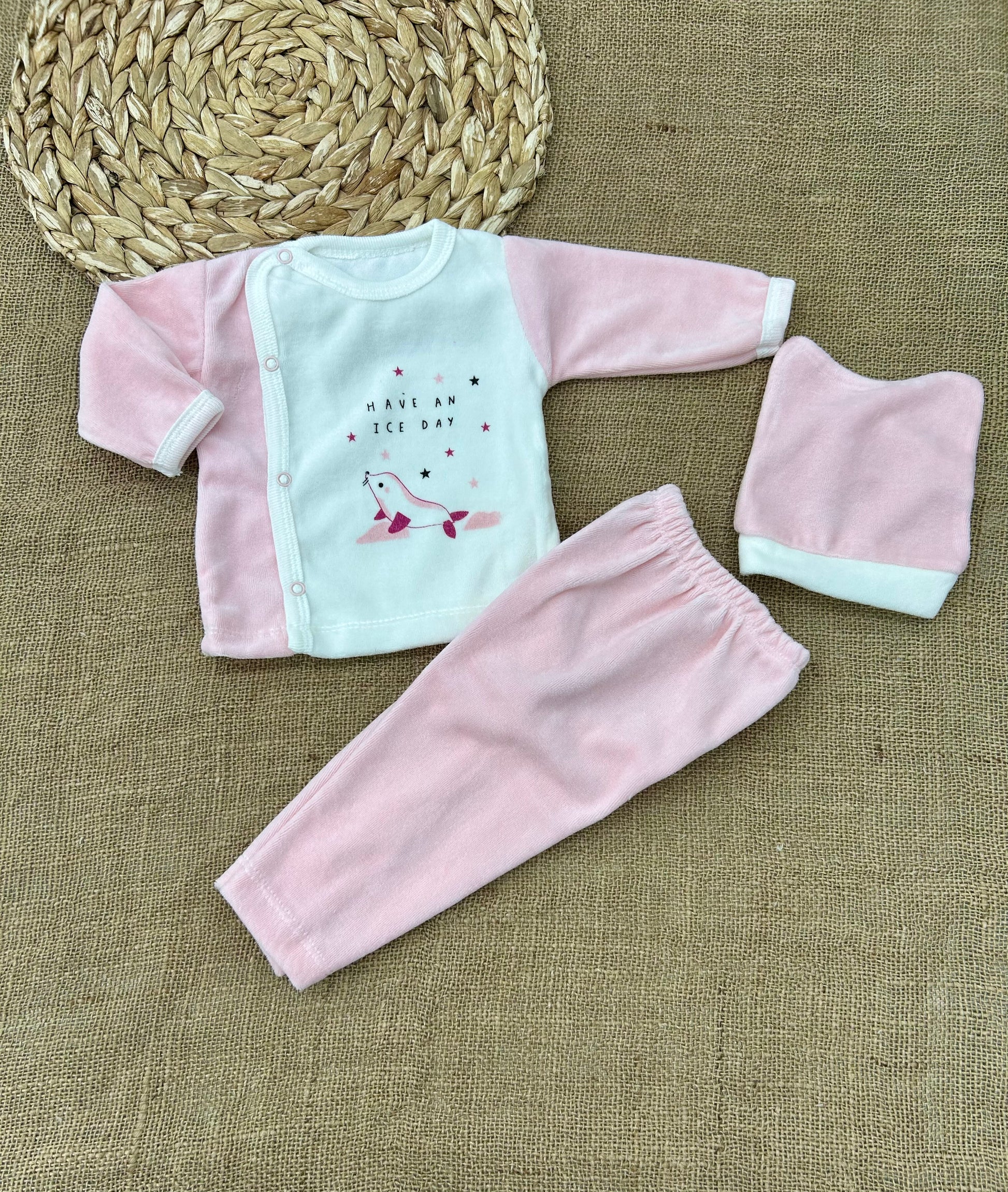 بيجامة بيبي مخمل 3 قطع بدون رجل