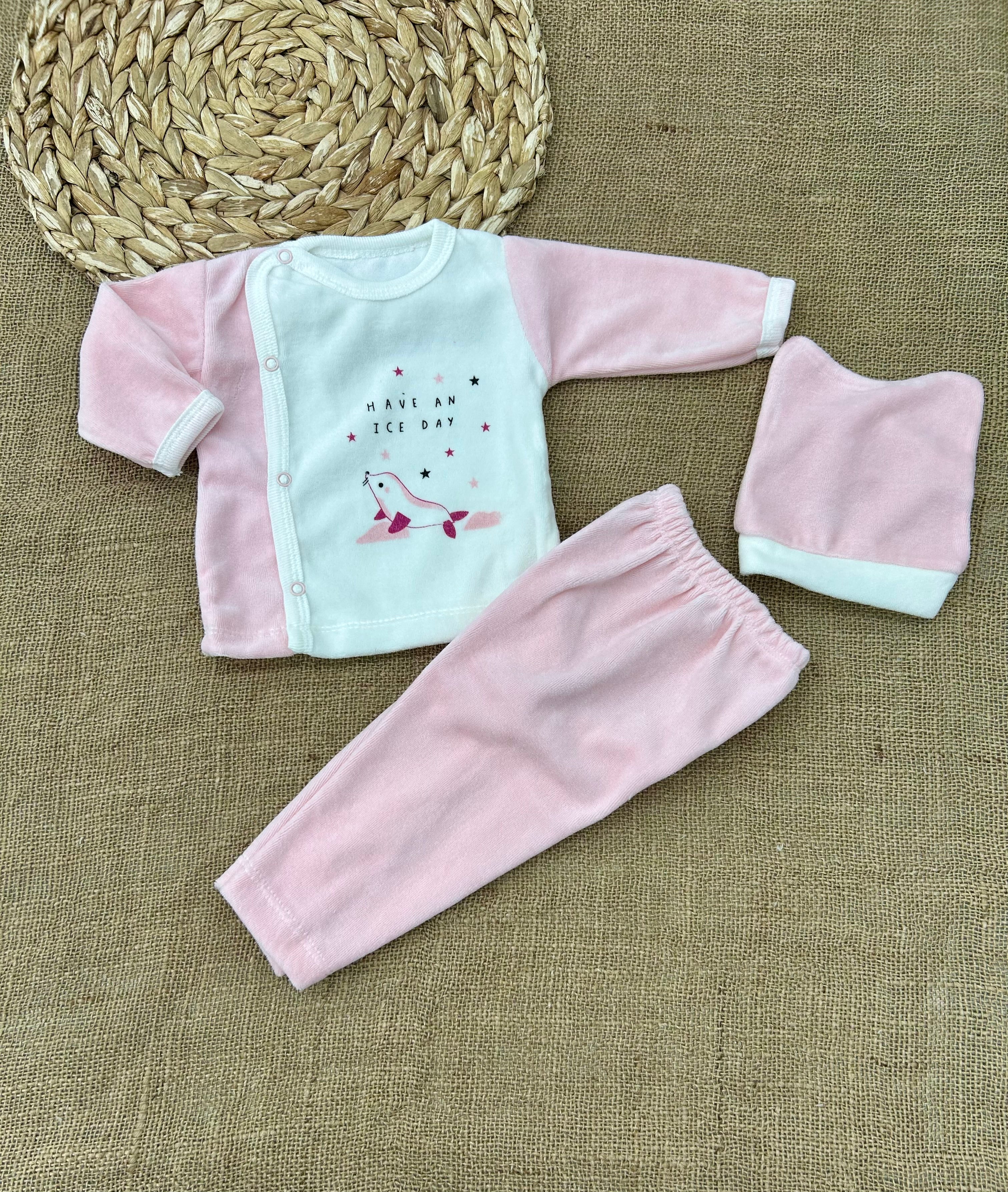 بيجامة بيبي مخمل 3 قطع بدون رجل