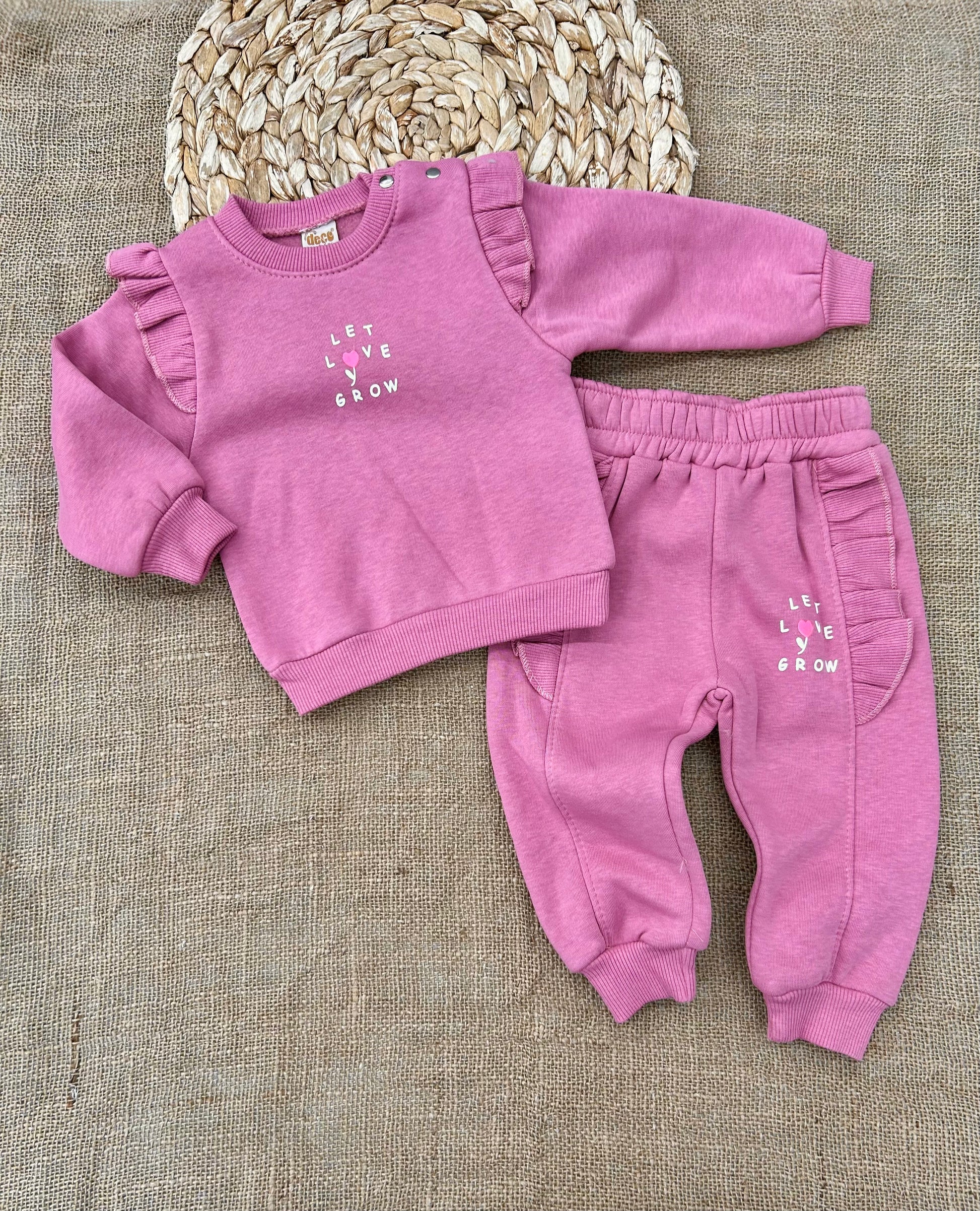 تريننغ فوترlet love grow