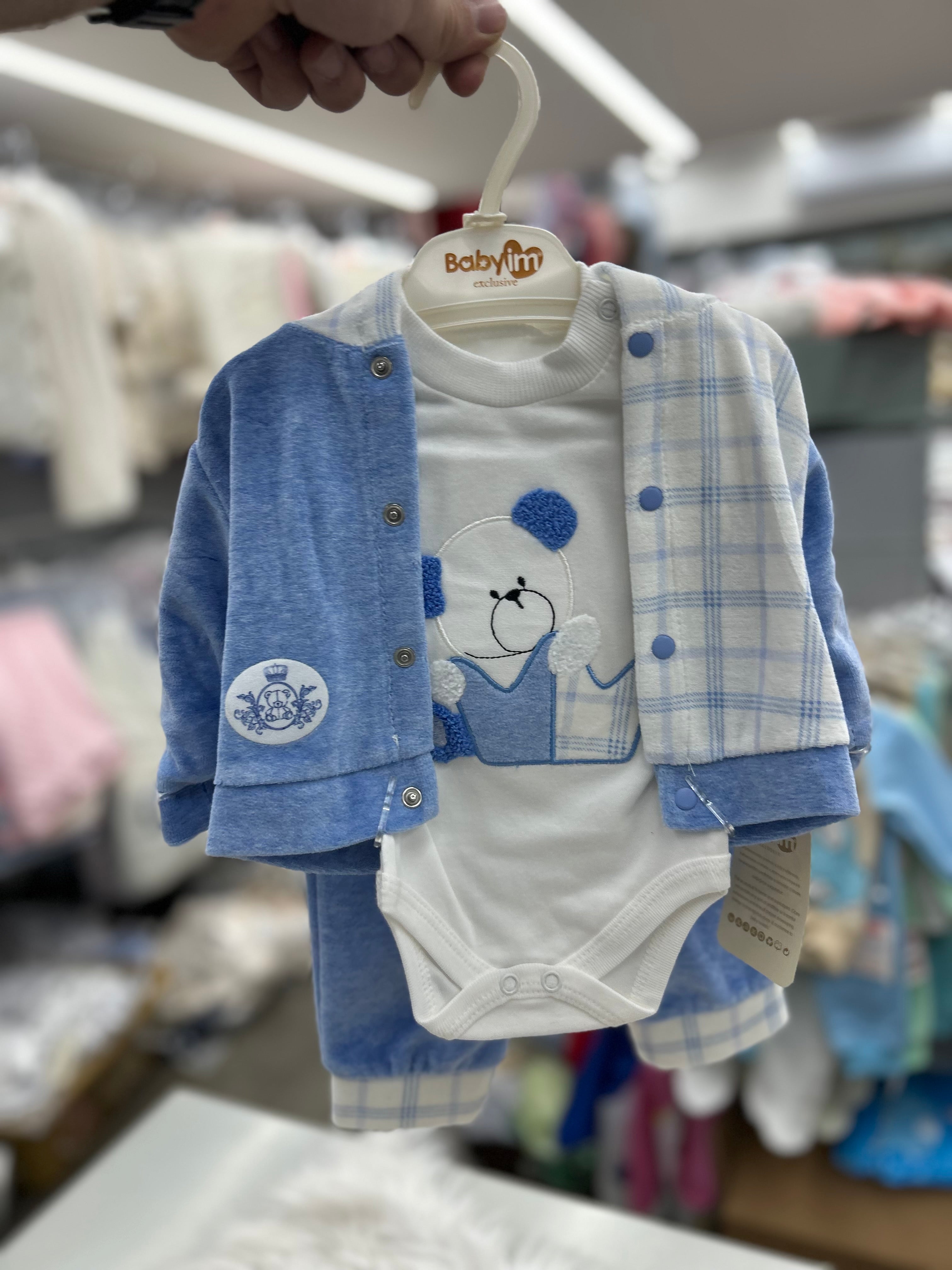 أطقم ٣ قطع مخمل