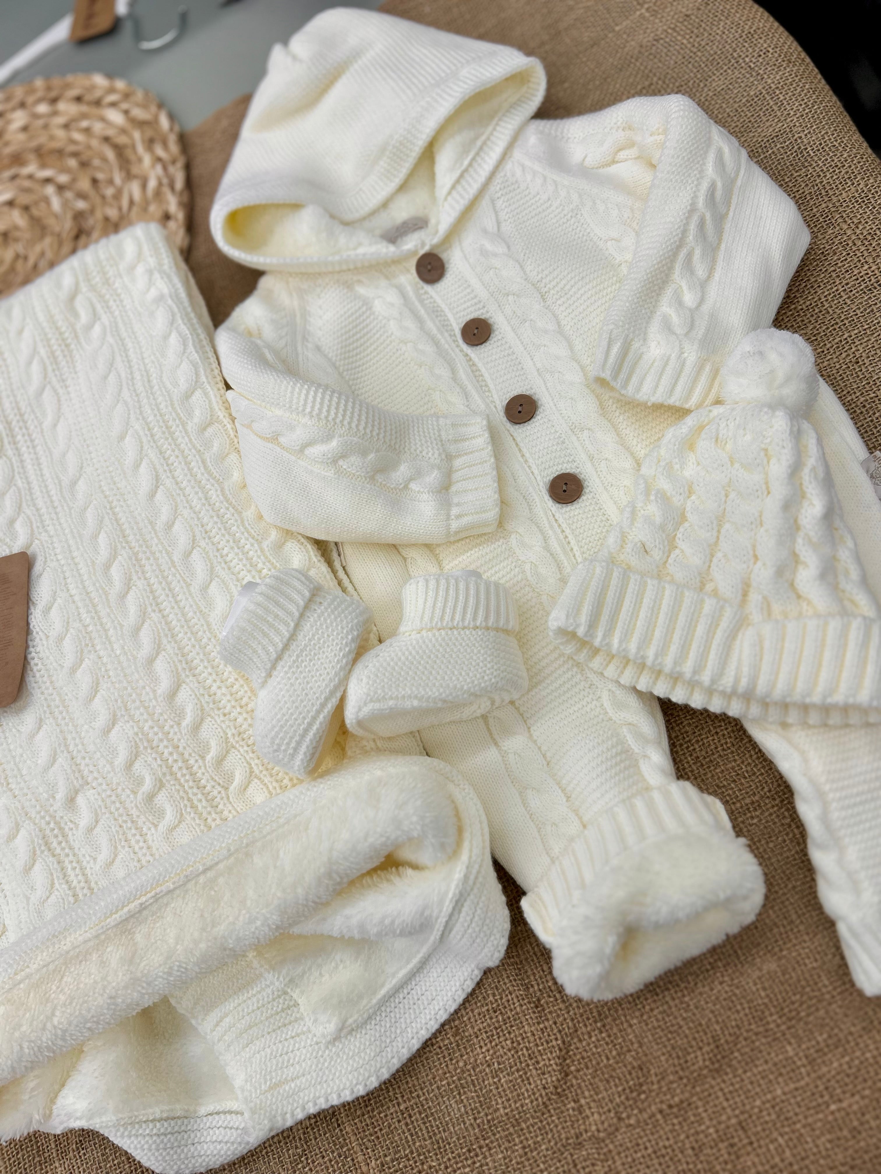 طقم مستشفى صوف مبطن كامل