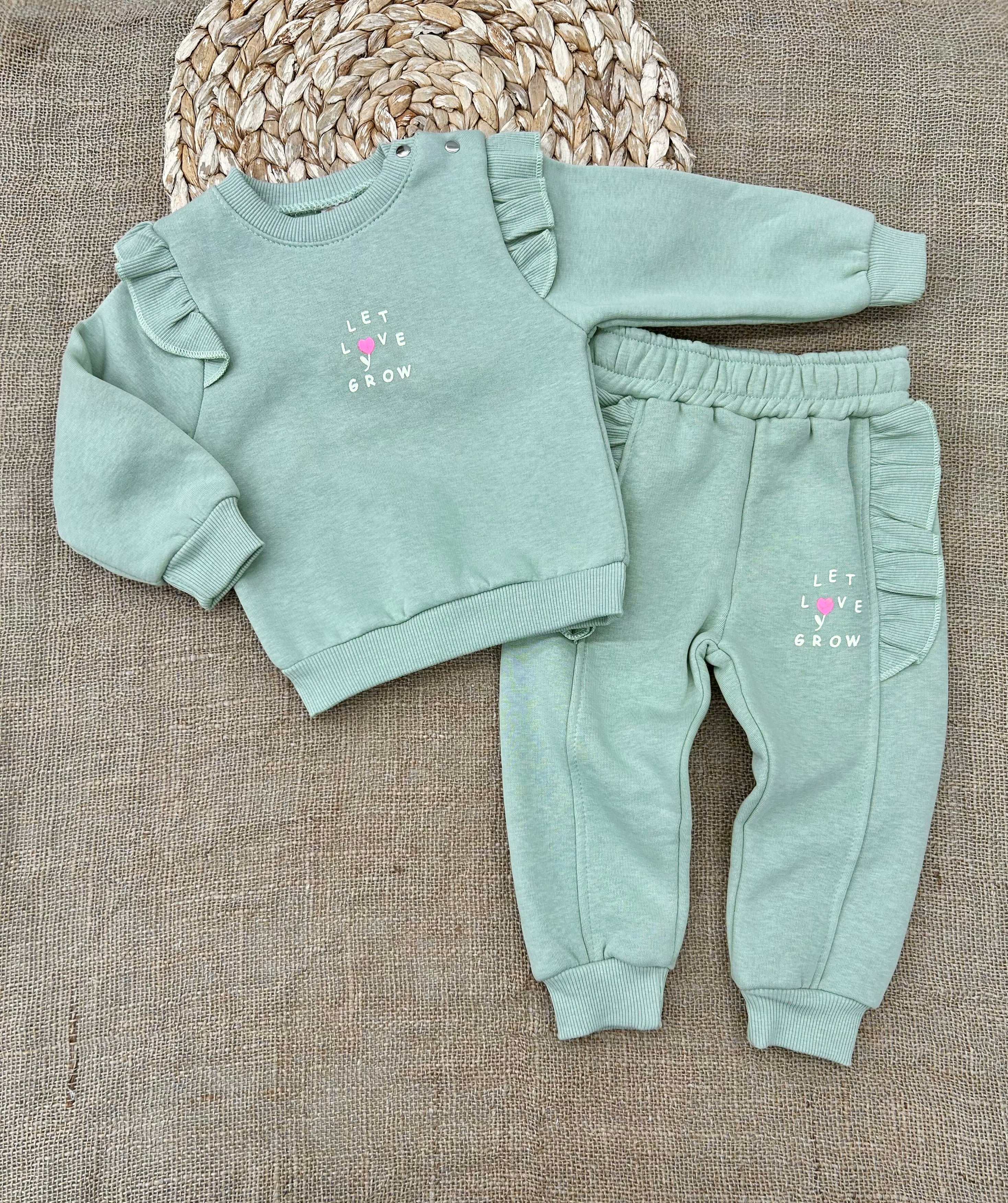 تريننغ فوترlet love grow