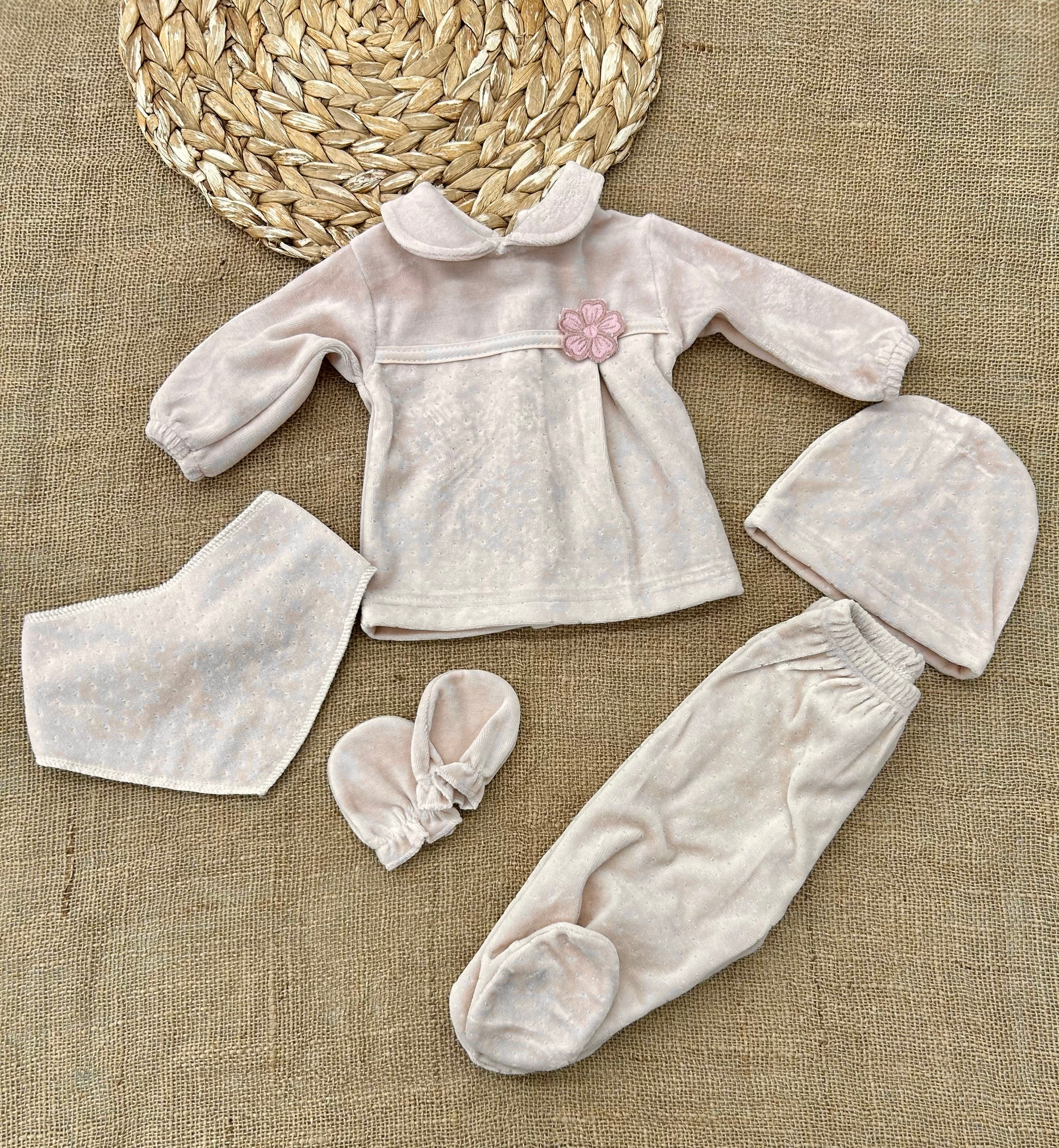 طقم مخمل 5 قطع  فيونكا