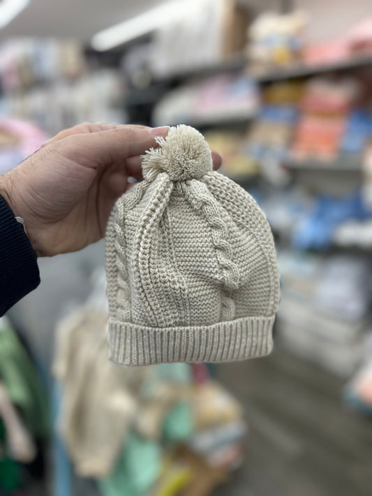 طاقية بيبي صوف