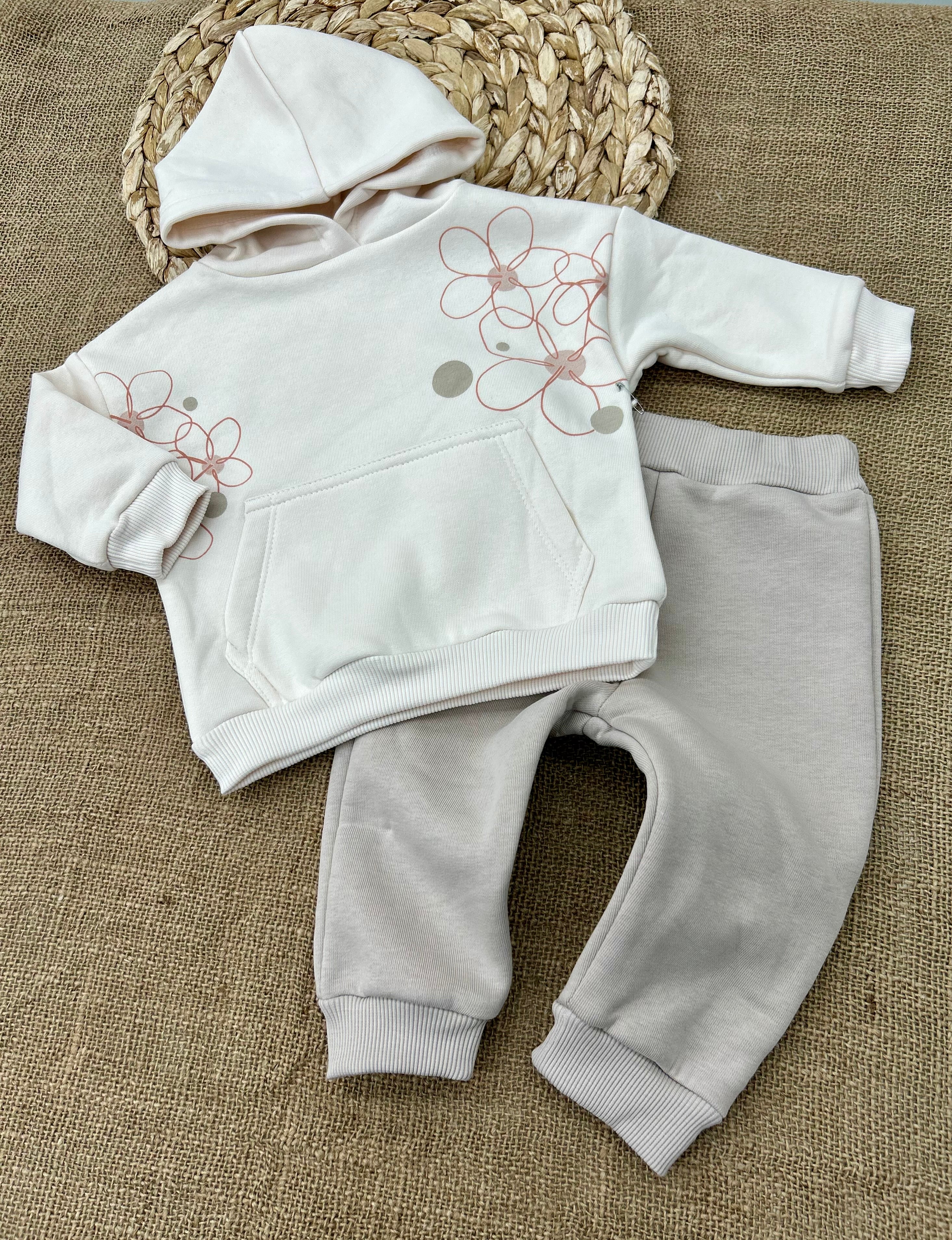 تريننغ فوتر هودي بناتي