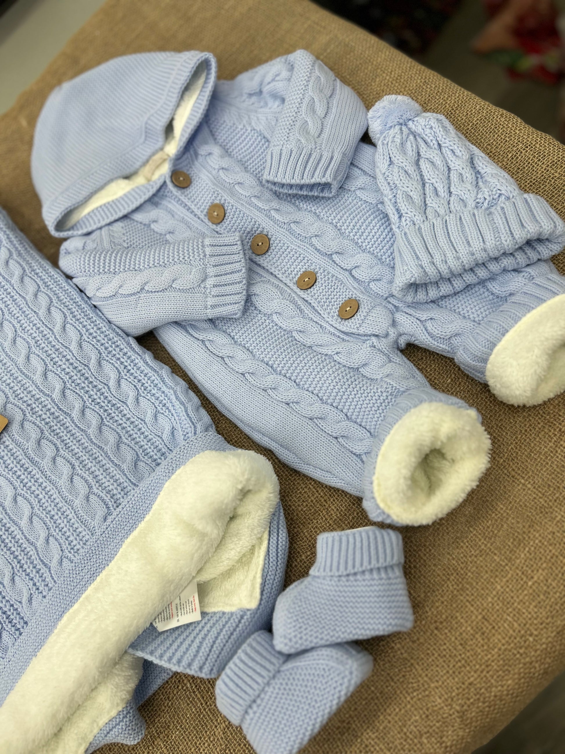 طقم مستشفى صوف مبطن كامل