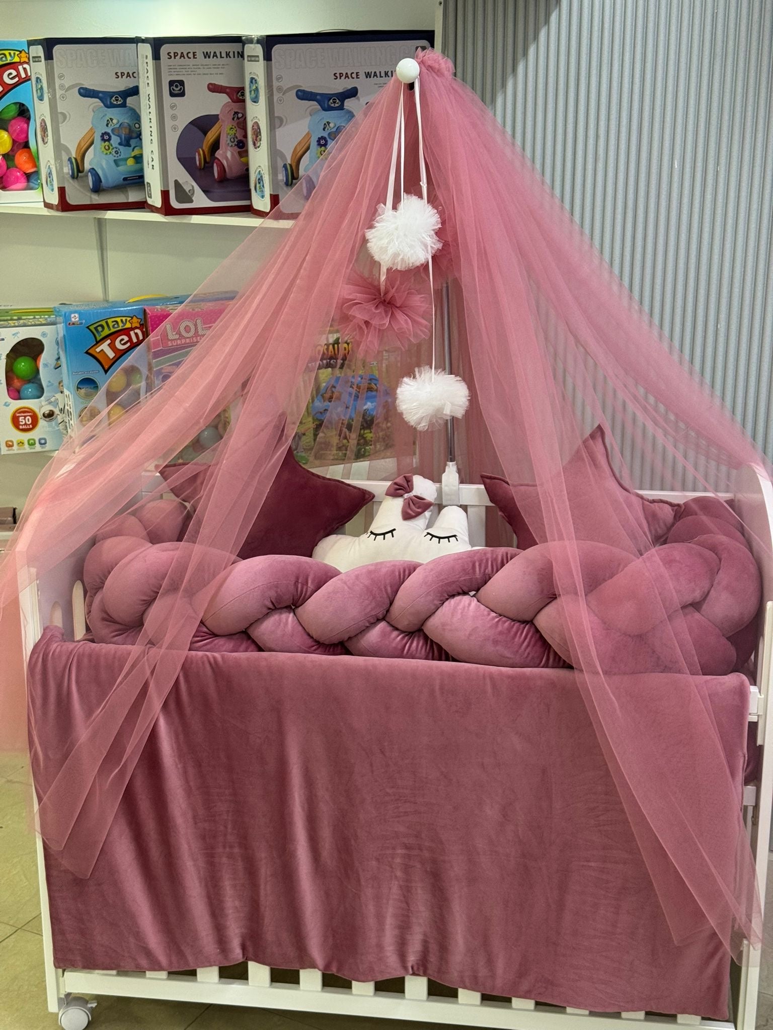 فرش تخت جدلة مخمل كامل مع ناموسية