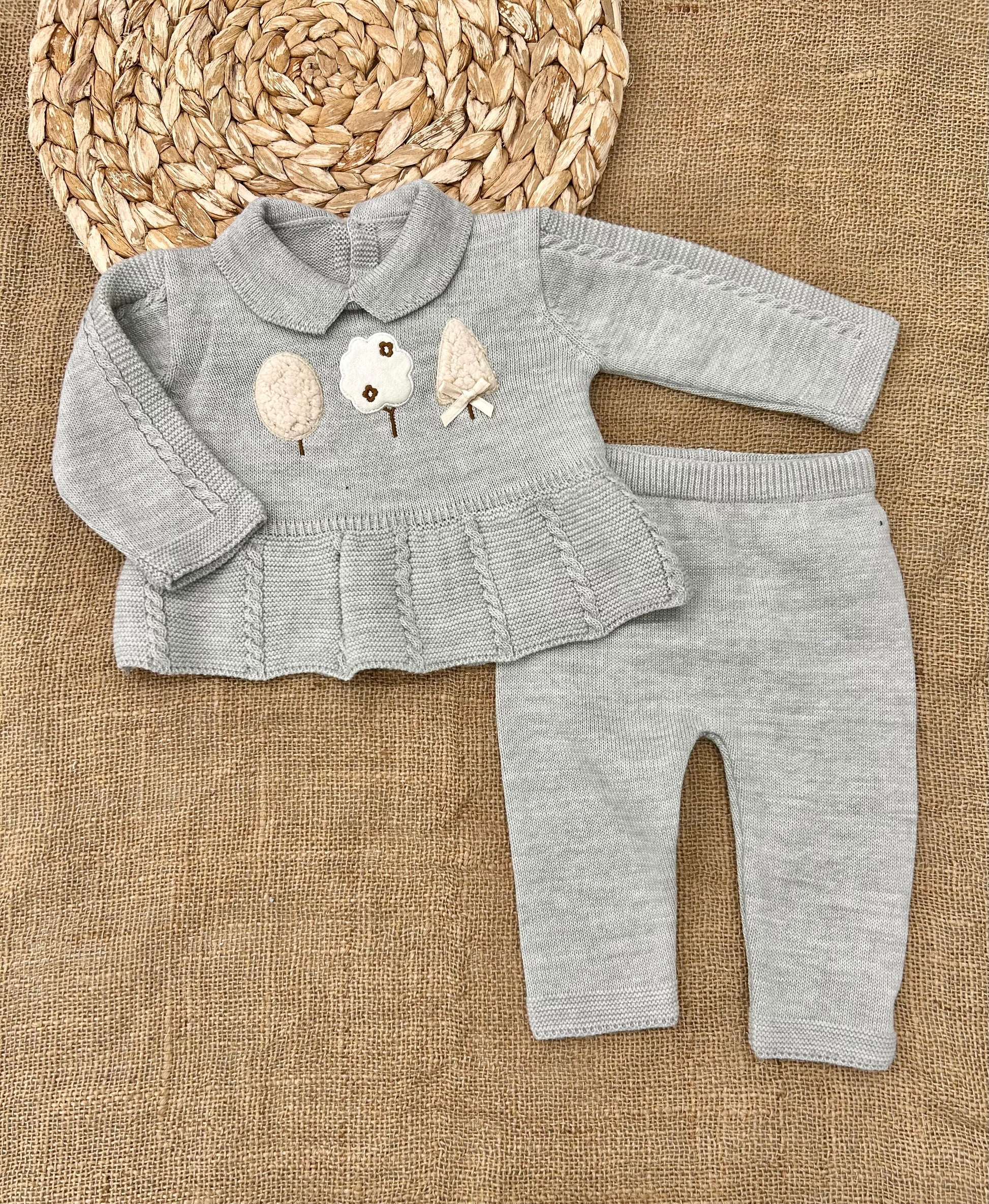 طقم صوف بناتي