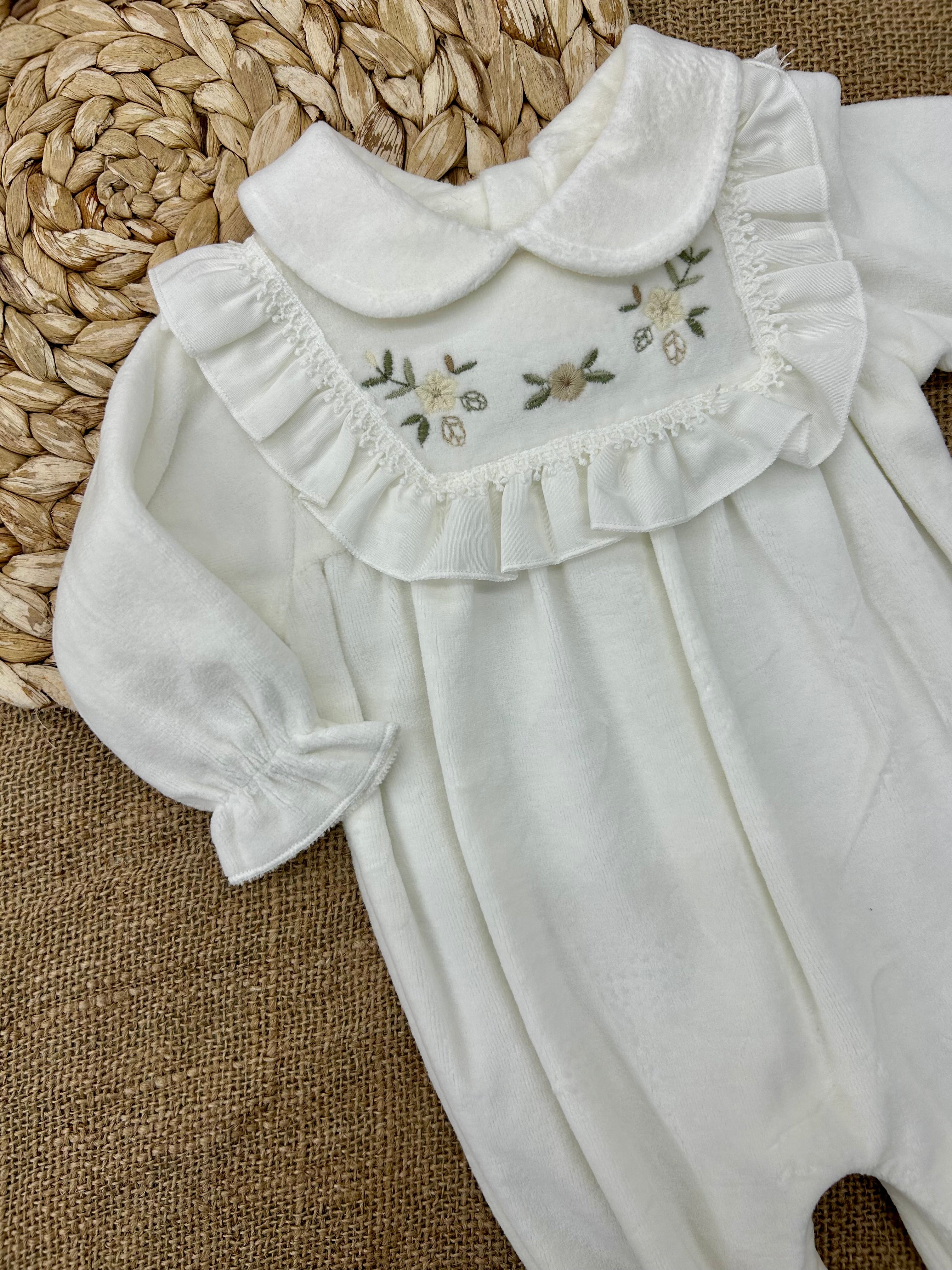 أفرهول مخمل دانتيل