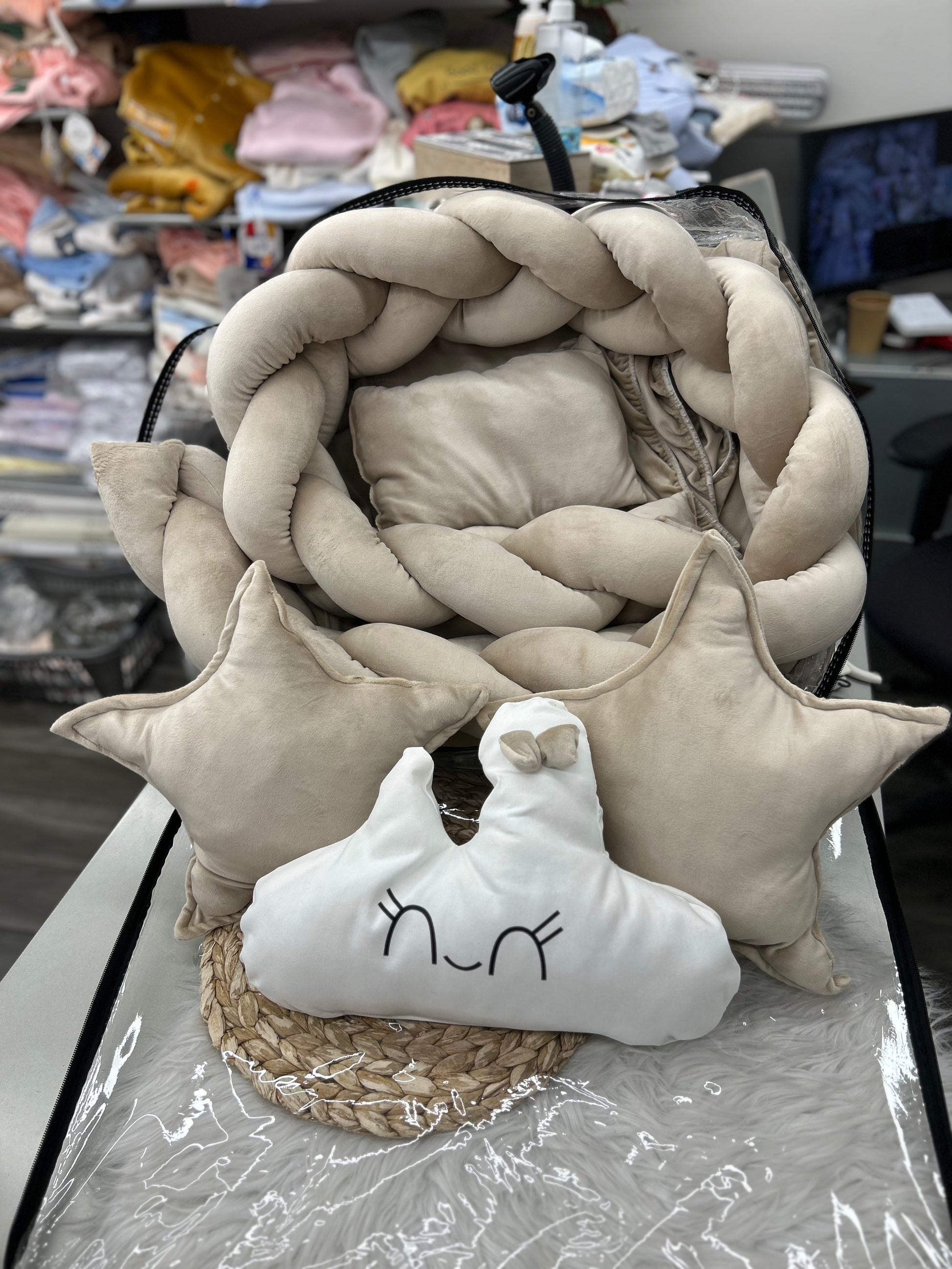 فرش تخت جدلة مخمل كامل مع ناموسية