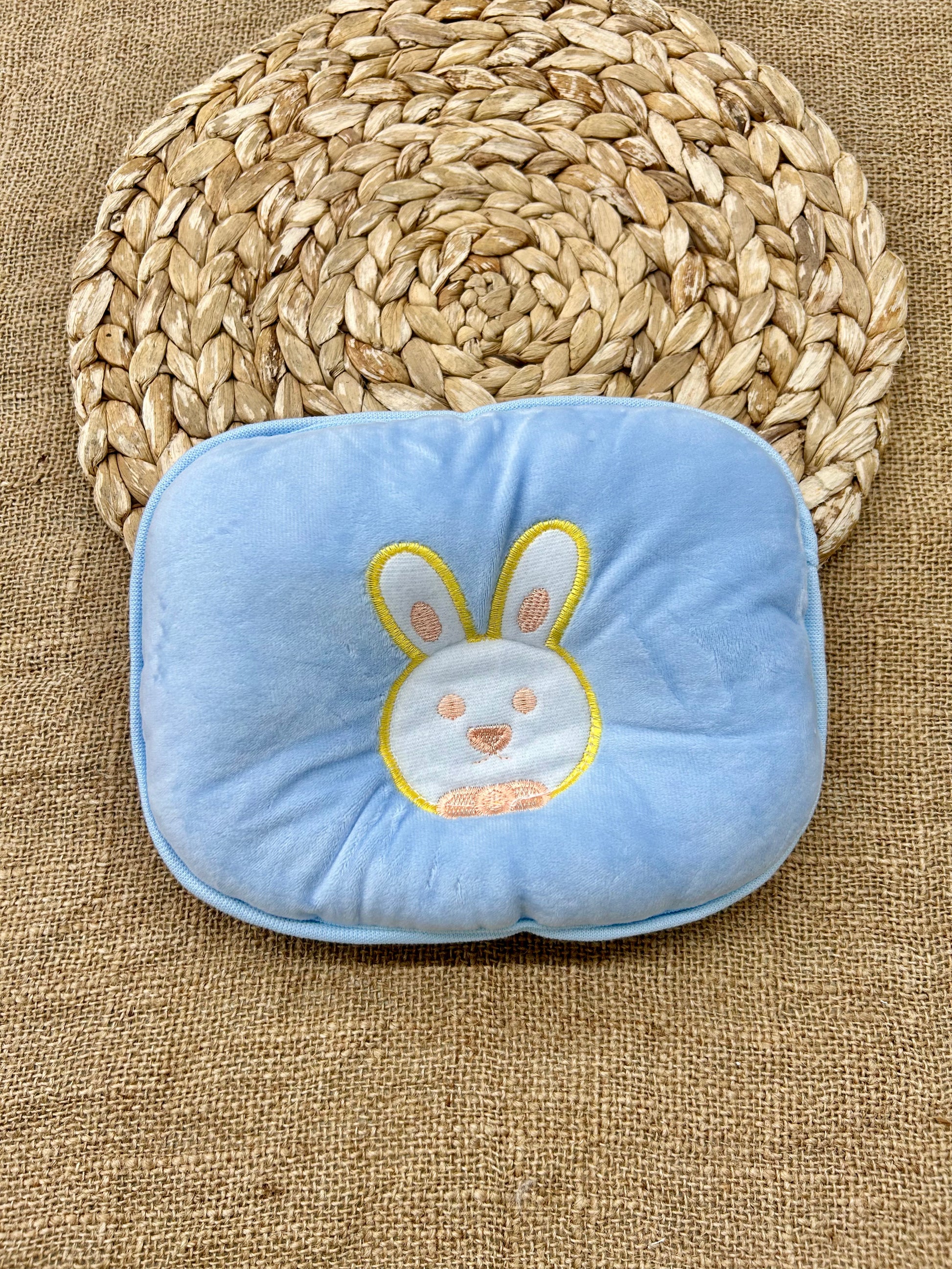 مخدة بيبي طبية