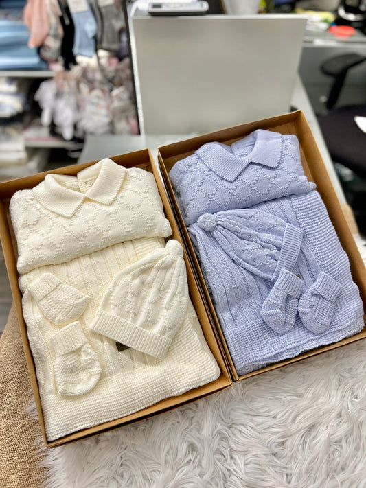 طقم صوف طبيعي ٥ قطع