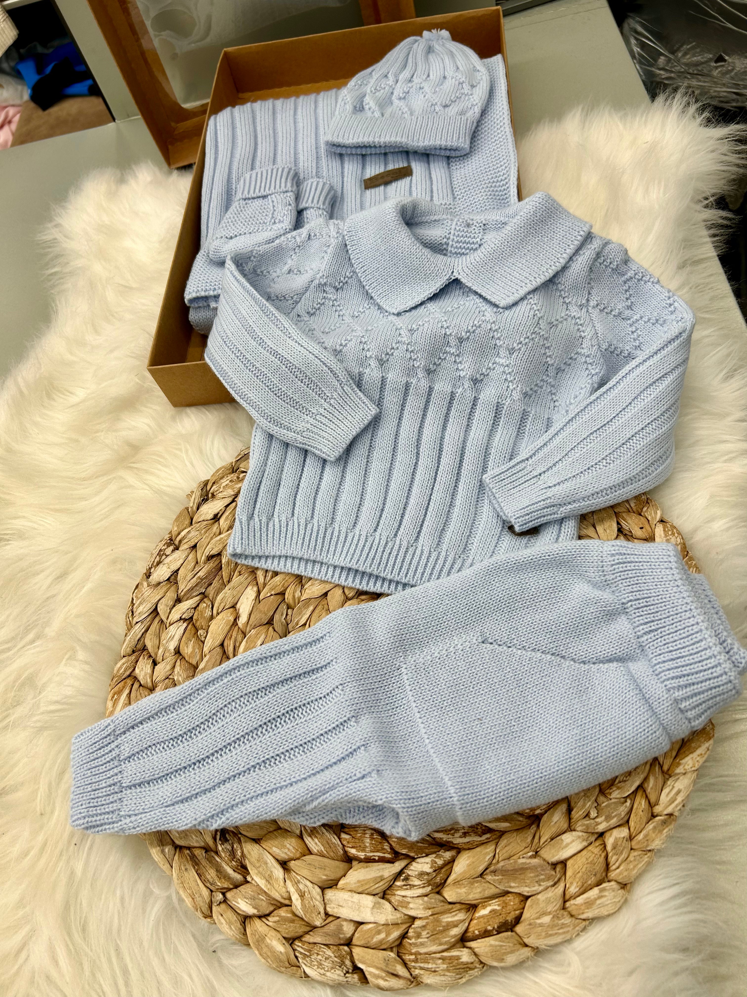 طقم صوف طبيعي ٥ قطع